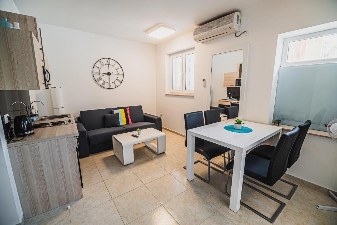 Downtown Park Apartments With Balcony Vodice Luaran gambar