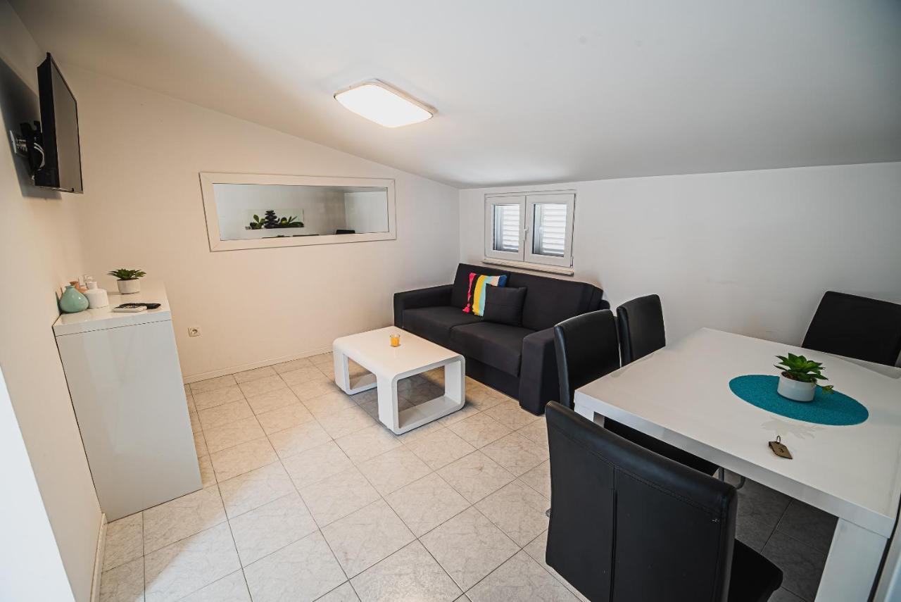Downtown Park Apartments With Balcony Vodice Luaran gambar