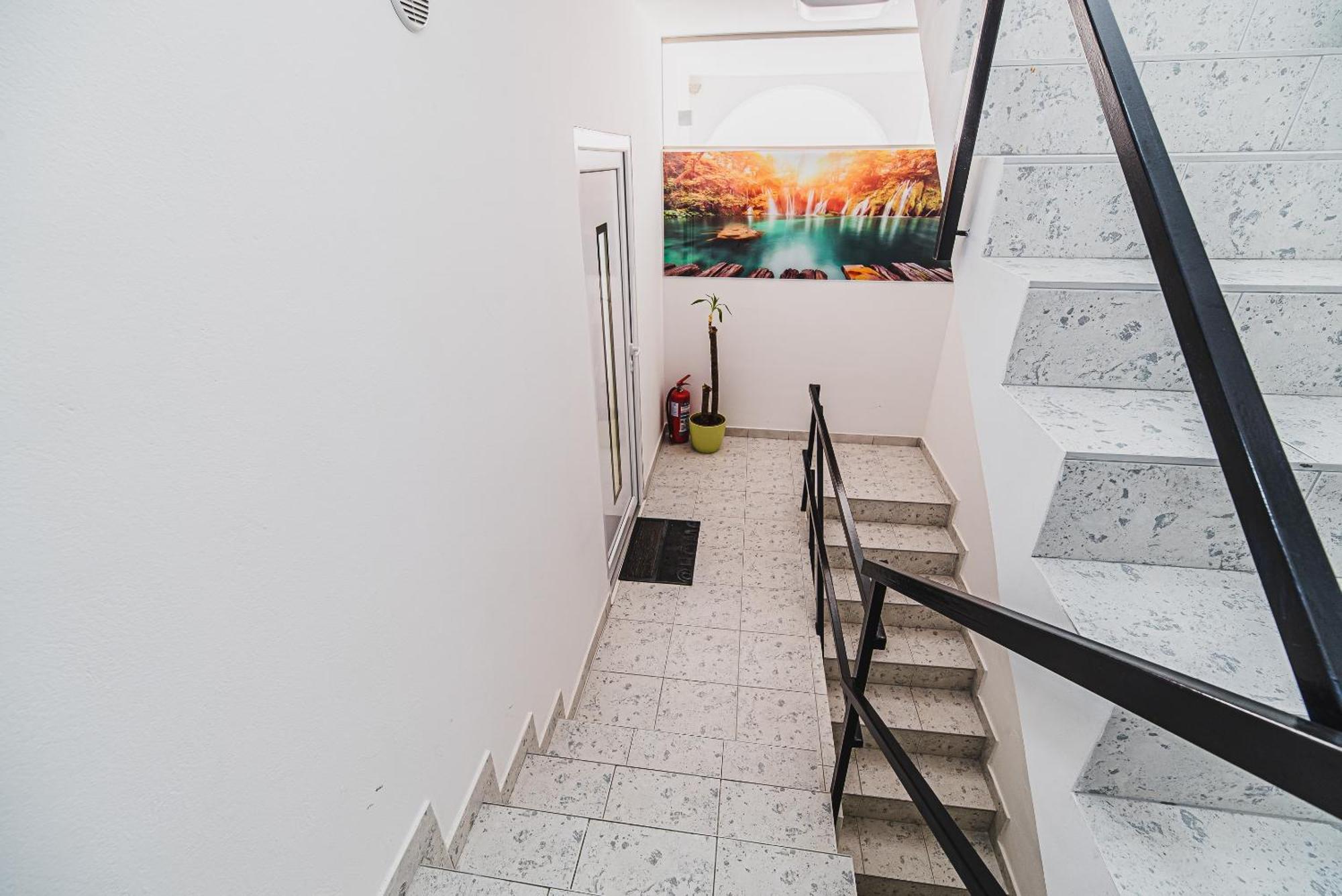 Downtown Park Apartments With Balcony Vodice Bilik gambar