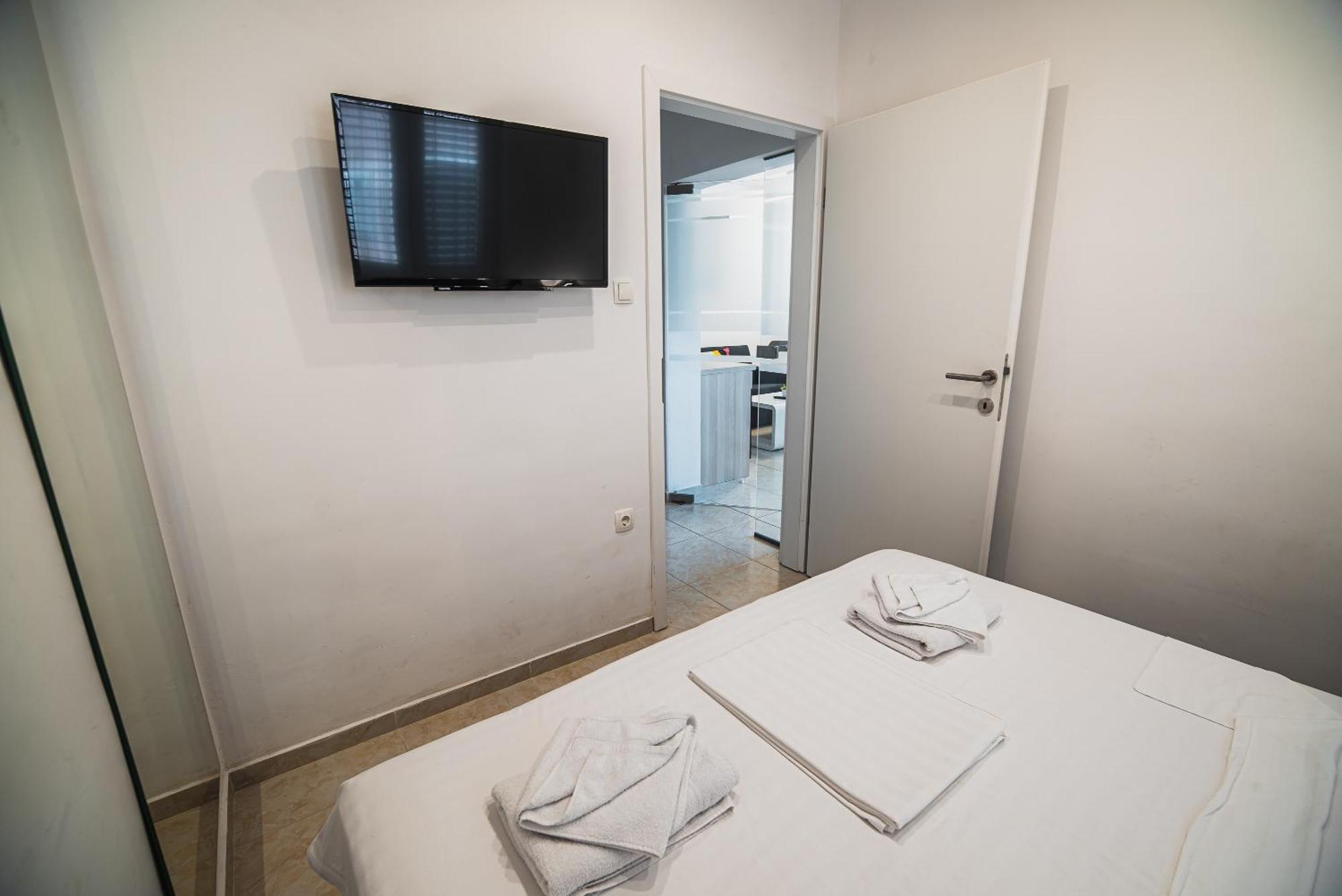 Downtown Park Apartments With Balcony Vodice Bilik gambar