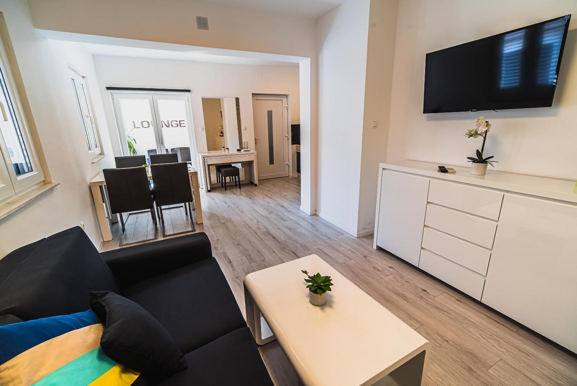 Downtown Park Apartments With Balcony Vodice Bilik gambar