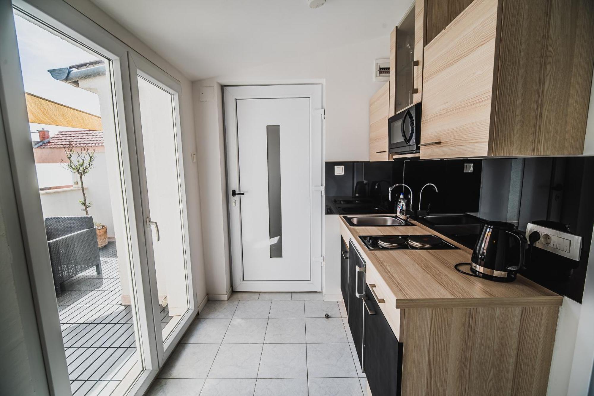 Downtown Park Apartments With Balcony Vodice Bilik gambar