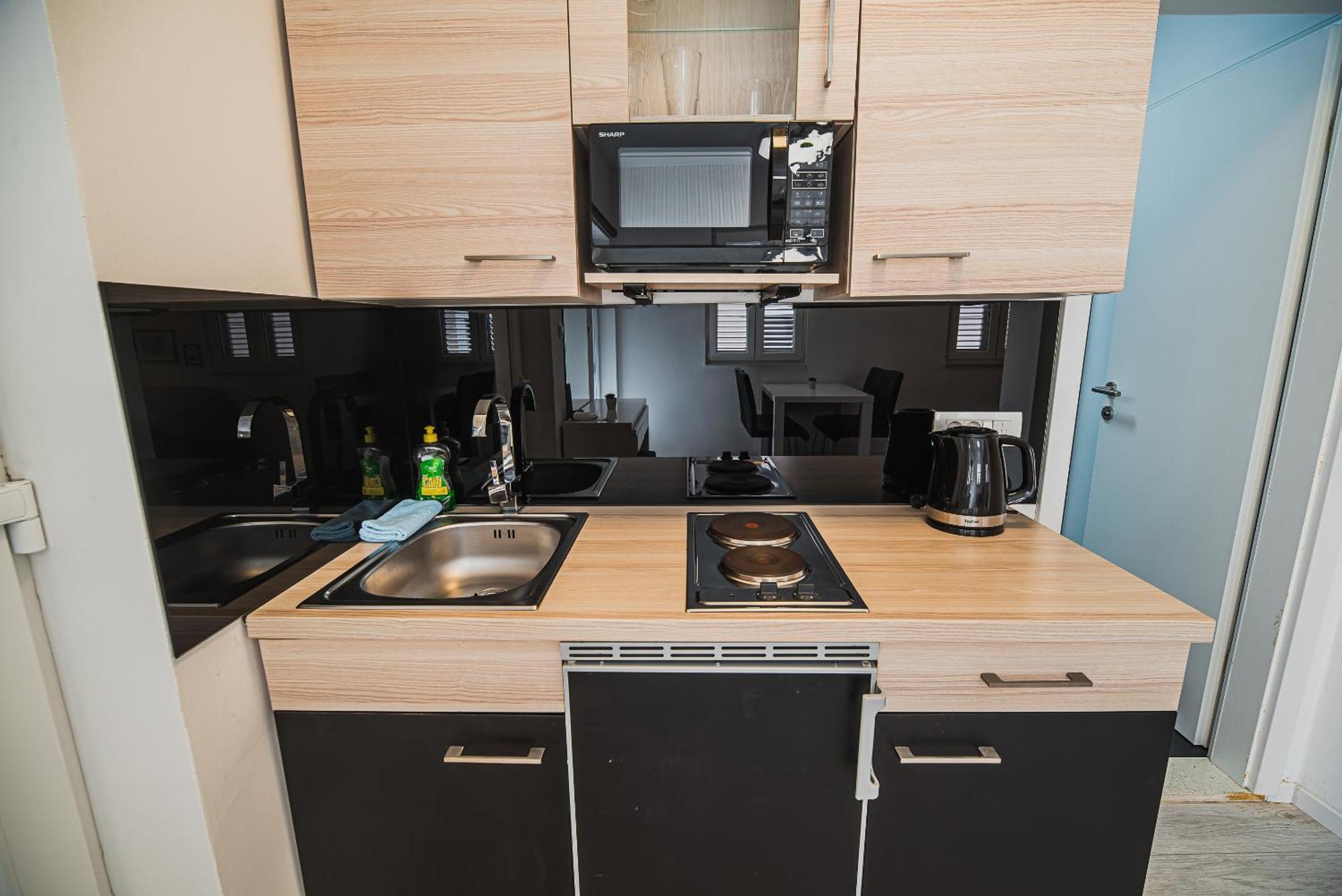 Downtown Park Apartments With Balcony Vodice Bilik gambar
